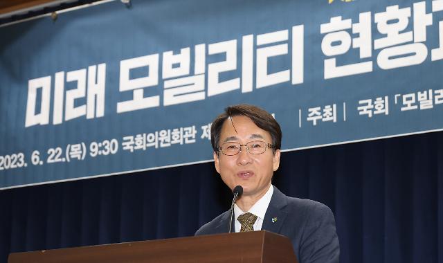 국회모빌리티 포럼에서 인사말하는 이원욱 의원
    서울연합뉴스 하사헌 기자  더불어민주당 이원욱 의원이 22일 오전 서울 여의도 국회에서 열린 국회모빌리티 포럼에서 인사말을 하고 있다 2023622
    toadboyynacokr2023-06-22 104616
저작권자 ⓒ 1980-2023 ㈜연합뉴스 무단 전재 재배포 금지저작권자 ⓒ 1980-2023 ㈜연합뉴스 무단 전재 재배포 금지