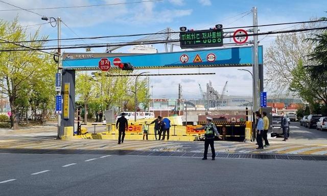 세정아이앤씨 ‘침수우려 지하차도 자동차단시스템’을 구축한 부산 동구 초량제1지하차도 모습 사진세정아이앤씨