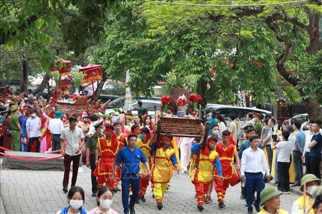 많은 사람들이 관심을 갖고 찾는 호아르 축제와 전통 의식 사진베트남통신사 