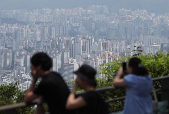 서울 남산에서 바라본 아파트 단지 사진연합뉴스