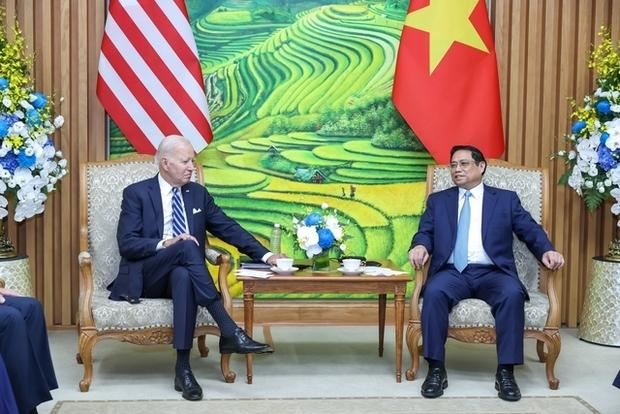 조 바이든 미국 대통령과 회담하는 팜 민 찐 베트남 총리오른쪽 사진베트남 정부 공식 홈페이지