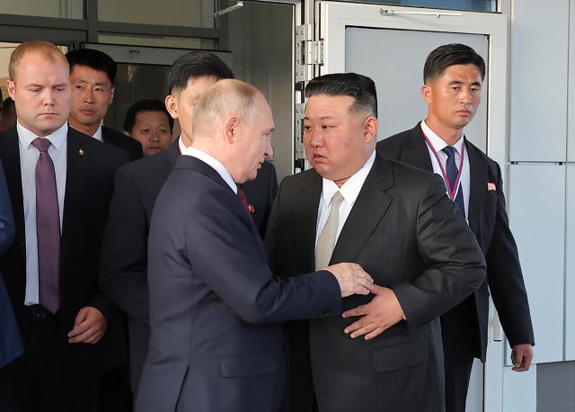 A photo provided by the North Korean government on september 14 shows that North Korean leader Kim Jong Un C-R bids farewell to Russian President Vladimir Putin C-L as he departs from the Vostochny cosmodrome in Amur region Russia on Wednesday September 13 2023 North Korean state news agency KCNA said on Thursday that Russian President Vladimir Putin has accepted an invitation from North Korean leader Kim Jong Un to visit Pyongyang at Putins convenient time The two leaders met in Russias Far East on Wednesday for their first face-to-face summit in four years During the summit they discussed a range of issues including the situation on the Korean Peninsula and cooperation in space exploration Putin said he was pleased to accept Kims invitation and reaffirmed his commitment to strengthening Russia-North Korea relations Photo by KCNA UPI2023-09-14 204417
저작권자 ⓒ 1980-2023 ㈜연합뉴스 무단 전재 재배포 금지UPI