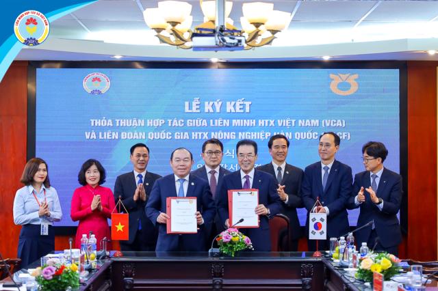 Lễ Ký kết thỏa thuận hợp tác của hai cơ quan ẢnhLiên minh HTX Việt Nam