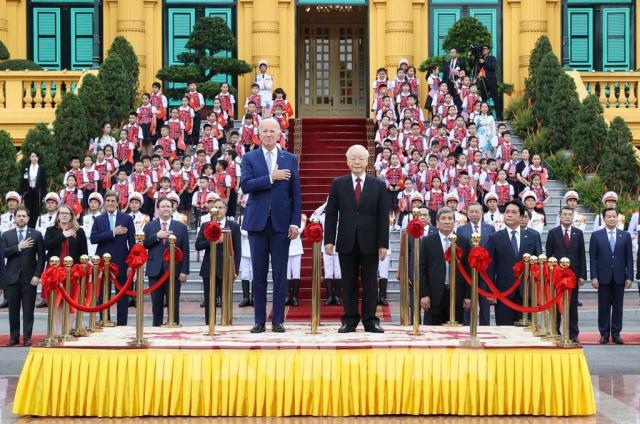 지난 9월 10일 응우옌 푸 쫑 서기장이 바이든 대통령 환영식을 주재하고 있다 사진베트남통신사