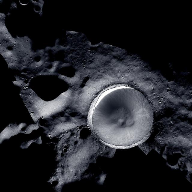 NASA가 공개한 달 남극 섀클턴 분화구 모습 이를 촬영하는 데 다누리 섀도캠이 활용됐다 사진NASA