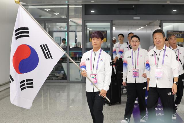 韩国亚运代表团抵达杭州