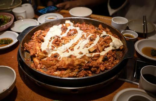 “世界50佳炒菜排行榜”出炉 韩国铁板辣炒鸡第二 中国炒粉跻身前五