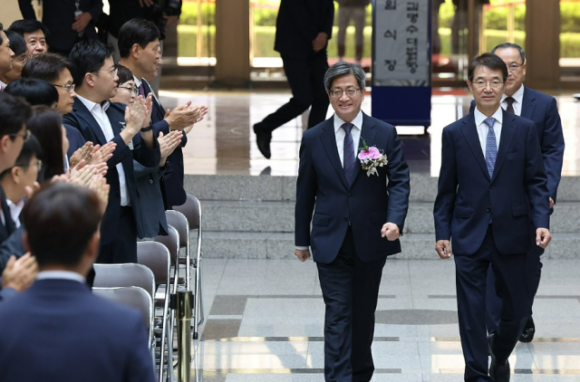 김명수 대법원장이 22일 오전 서울 서초구 대법원에서 열린 퇴임식에 참석하고 있다 사진연합뉴스