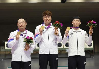[항저우AG] 금빛 총성 또 울렸다! 男 사격 10m 러닝타깃 金