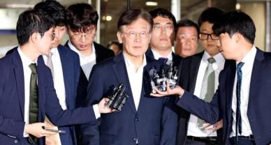 백현동·대북송금 혐의 이재명 구속영장 기각...검찰수사 타격 불가피