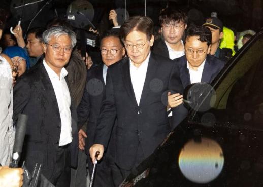 ソウル中央地裁、李在明代表の逮捕状請求棄却…「身柄拘束は必要ないと判断」　