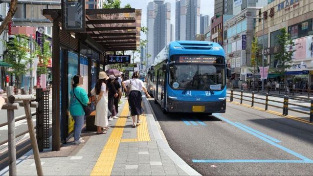 釜山市、来月6日から市内バスとマウルバス料金を引き上げ