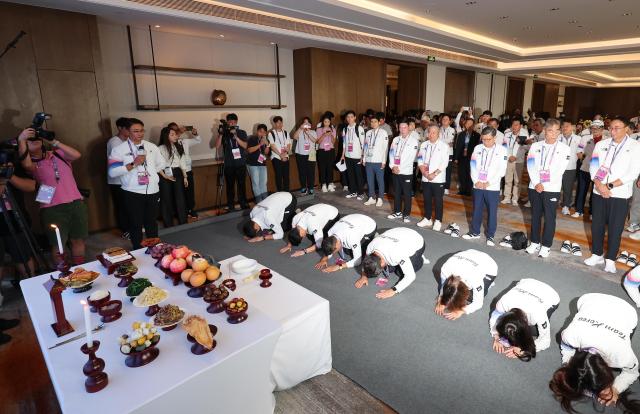 韩国亚运代表团举行联合祭祀活动