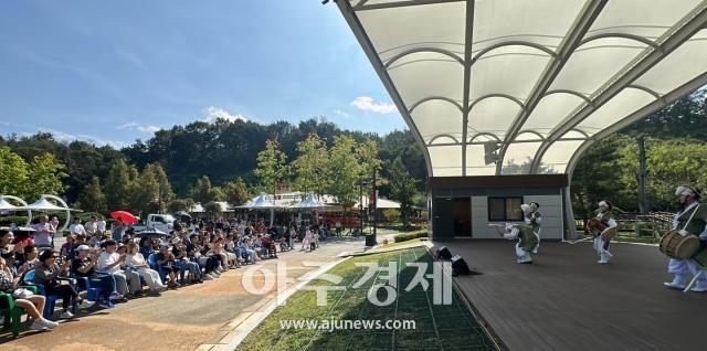 대구 삼국유사테마파크는 추석 연휴에 6천여 명에 달하는 관광객이 다녀갔으며 대구지역의 대표적인 관광명소로 자리를 잡았다 사진대구군위군