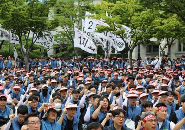 부산지하철노동조합은 오는 10일 오후 3시부터 노포차량기지창 회의실에서 노사 대표자가 참석하는 최종교섭 및 비상총회를 개최한다 사진부산지하철노동조합