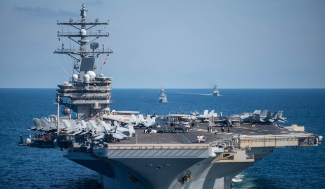 2022년 9월 29일 한미 연합 해상훈련에 참가한 한미 해군 함정들이 동해상에서 기동훈련을 하고 있다 사진은 미 원자력추진 항공모함 로널드 레이건함CVN-76 항해 모습사진해군
