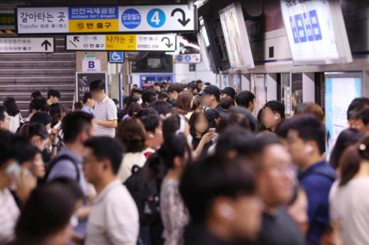 Seoul to develop AI solution for detection of hecklers at subway stations