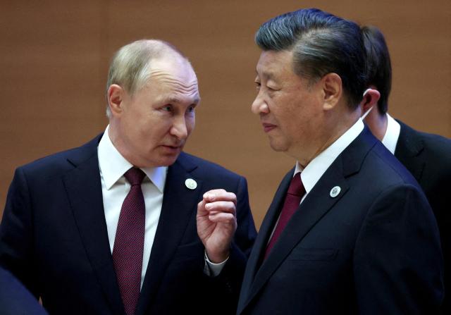 작년 상하이협력기구 정상회의에서 시진핑 중국 국가주석오른쪽과 만난 블라디미르 푸틴 러시아 대통령사진로이터연합뉴스 