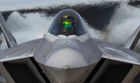 [슬라이드 포토] 세계 최강 전투기인 F-22 랩터, 서울 ADEX 2023 출격