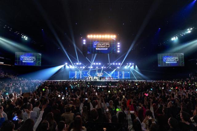 지난 15일 개최된 Mnet 엠카 인 프랑스 사진Mnet