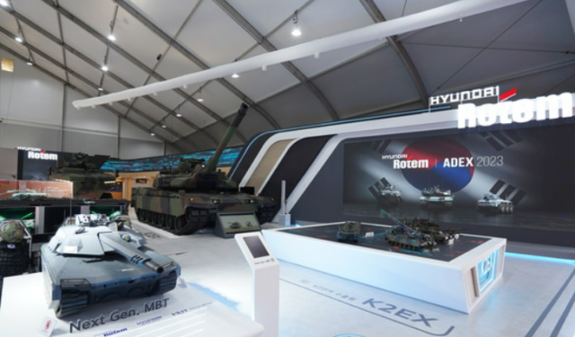 현대로템이 서울 ADEX 2023에 참가해 30톤급 차륜형장갑차 등을 선보였다 사진현대로템
