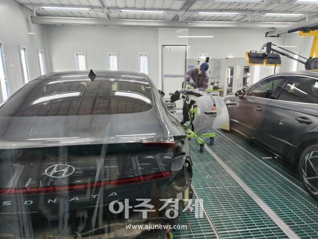 현대차 인증중고차 양산센터에서 점검 중인 차 사진권가림 기자