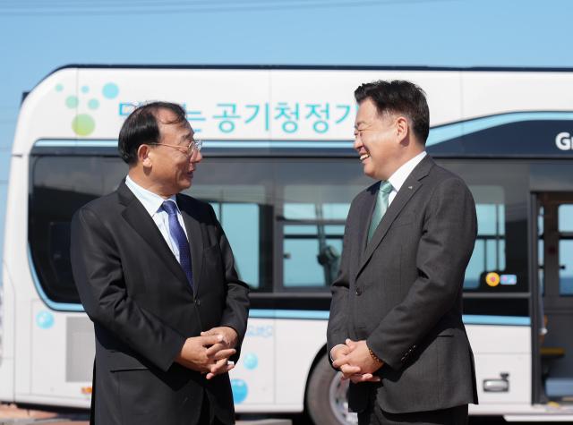 Green hydrogen bus start operation in southern resort island Jeju