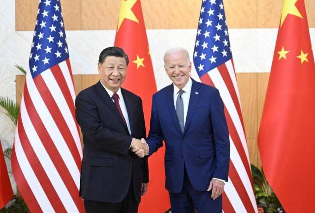 지난해 11월 인도네시아 발리에서 열린 G20 정상회의 기간 시진핑 중국 국가주석왼쪽과 조 바이든 미국 대통령은 첫 대면 회담을 했다 사진신화통신