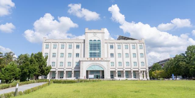 전북대 중앙도서관사진전북대학교