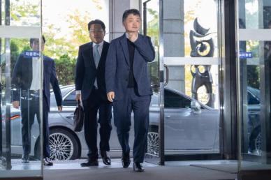 역대급 내우외환 카카오…총수 거취에 기술탈취·내부정보 유출 논란까지