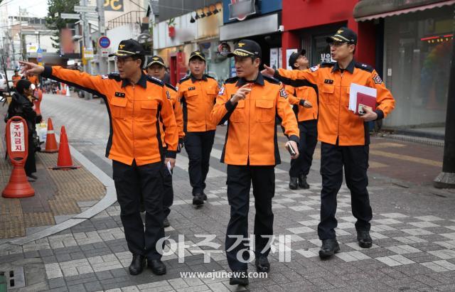 정남구 본부장은 27일 핼러윈 데이를 앞두고 동성로 클럽 골목 일원을 찾아 현장점검을 실시했다 사진대구소방안전본부