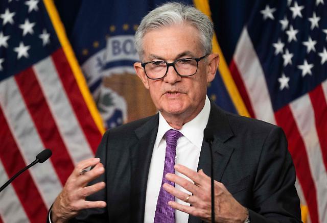 美联储FOMC决议冻结基准利率 加息脚步首次“两连停”
