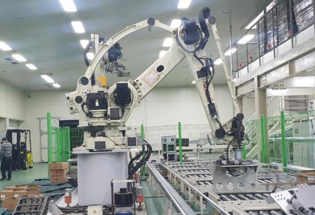 Worker killed in robot accident at sorting center during test operation