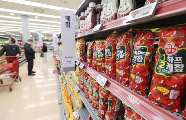 原料价格下跌物价不降 韩企“贪欲”导致消费者承受高通胀压力？