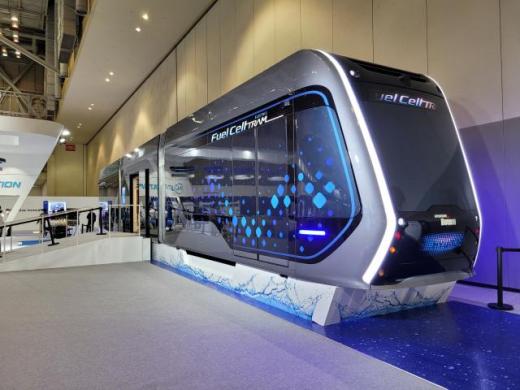 韩国首辆氢能源有轨电车在蔚山试乘