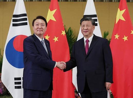 韩中就APEC会议期间举行“尹习会”进行磋商