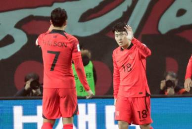 한국, 싱가포르에 대승...11회 연속 월드컵 진출 위한 힘찬 출발