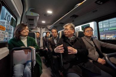 현대차, OECD 국제교통포럼 사무총장과 수요응답교통 서비스 똑타 체험