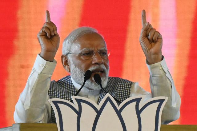 Prime Minister Narendra Modi gestures as he addresses a Bharatiya Janata Party BJP campaign meeting ahead of the Telangana state elections at Lal Bahadur Stadium in Hyderabad on November 7 2023 Photo by NOAH SEELAM  AFP2023-11-08 000800
저작권자 ⓒ 1980-2023 ㈜연합뉴스 무단 전재 재배포 금지AFP or licensors