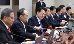 尹 다음주부터 못 볼 분 있을 것...대규모 개각 예고