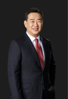 [단독] 김상현 롯데쇼핑 부회장 유임...정준호 대표 승진설 무게