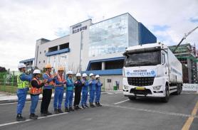 POSCOs carbon-based materials manufacturer starts mass production of single crystal cathode at Pohang plant