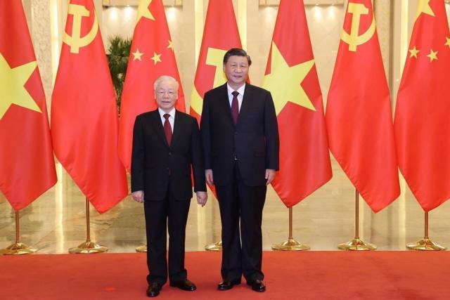 2022년 10월 31일 북경에서 만난 시진핑 주석과 응우옌 푸 쫑 총서기 사진베트남통신사