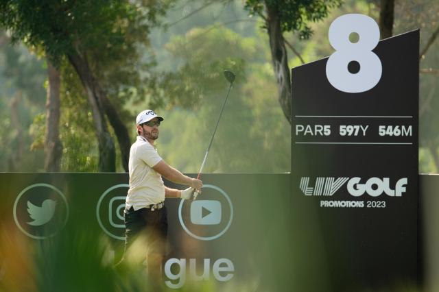 칼레 사무자가 10일한국시간 아랍에미리트UAE 아부다비 골프클럽파72에서 열린 LIV 골프 프로모션총상금 150만 달러에서 수석으로 통과했다 사진LIV 골프