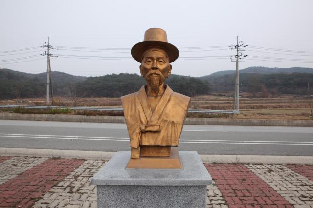국창 김창환 선생 동상
