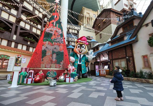 快来打卡吧！韩国梦幻灯光秀主题乐园与温馨庆典共绘圣诞盛景