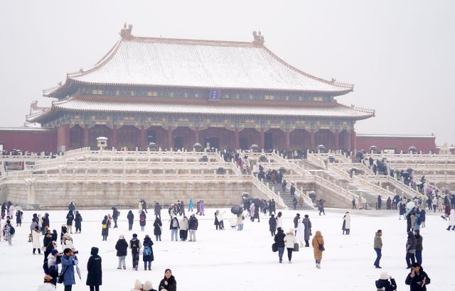 231216 -- BEIJING Dec 16 2023 Xinhua -- People visit the Palace Museum in snow in Beijing capital of China Dec 13 2023 XinhuaChen Yehua2023-12-16 191746
저작권자 ⓒ 1980-2023 ㈜연합뉴스 무단 전재 재배포 금지Xinhua News AgencyAll Rights Reserved