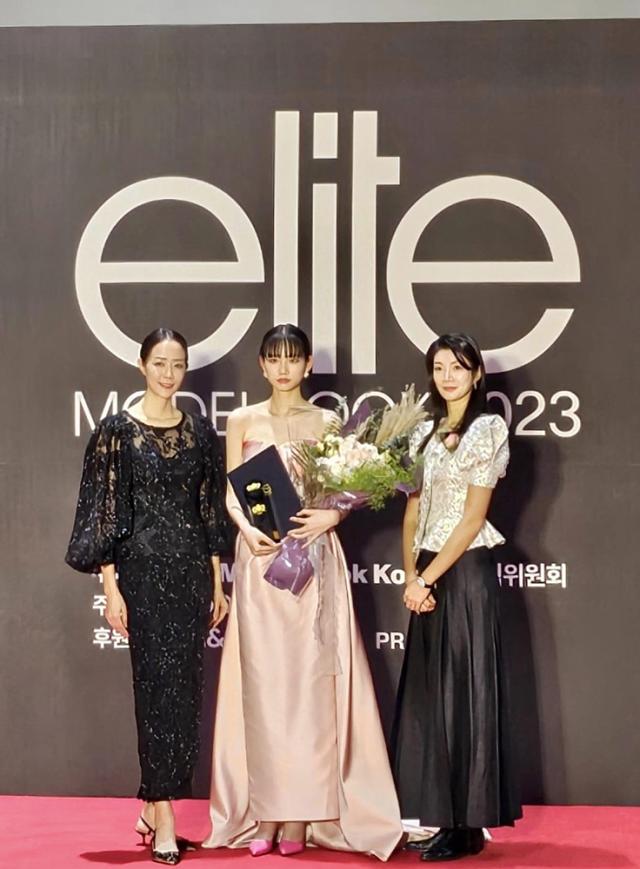 ‘2023 elite MODEL LOOK’ 한국대회에서 1위에 입상한 이현지 학생 사진동덕여대

