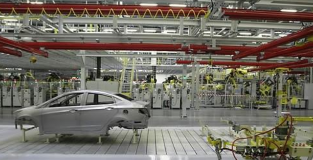 2010년 5월 20일 촬영된 러시아 상트페테르부르크의 현대자동차 공장 내부 모습 사진타스·연합뉴스