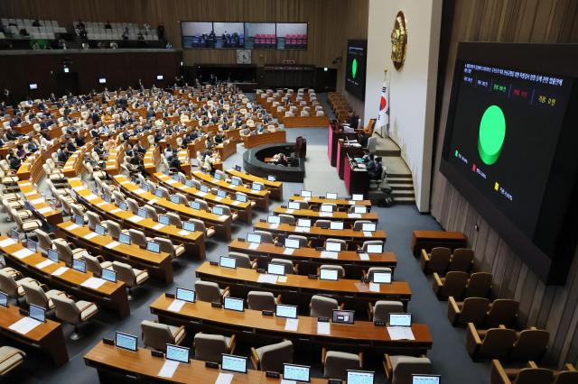 28일 국회 본회의에서 김건희 여사 특검법이 통과되고 있다 사진연합뉴스